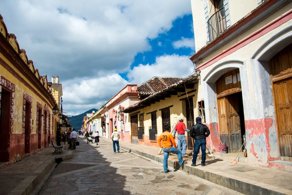 The city center of San Cristobal de Las Casas, inserted in a post about Casa Lum Review