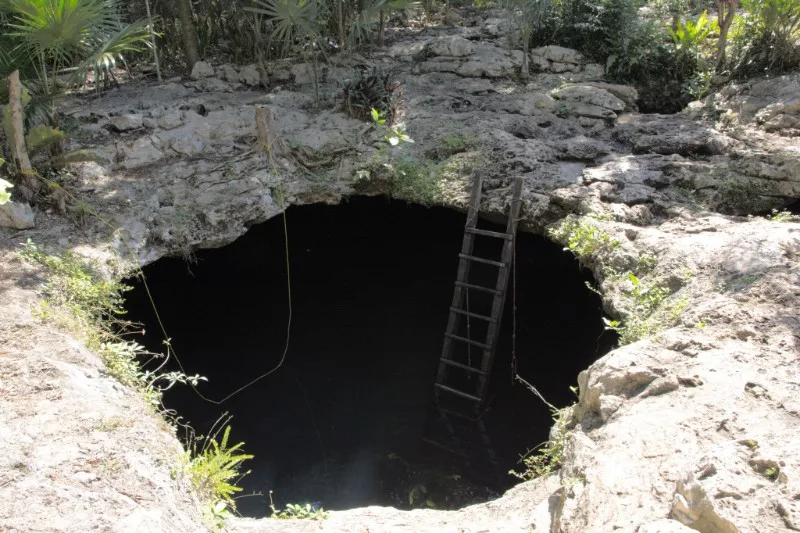 entrance to the Cenote Calavera