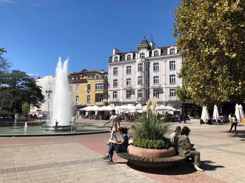 A square in Plovdiv with a fountain in the center