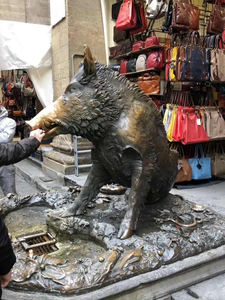 Image of a Porcellino statue, next to the namesake leather market. Inserted in a post about spending 2 days in Florence 