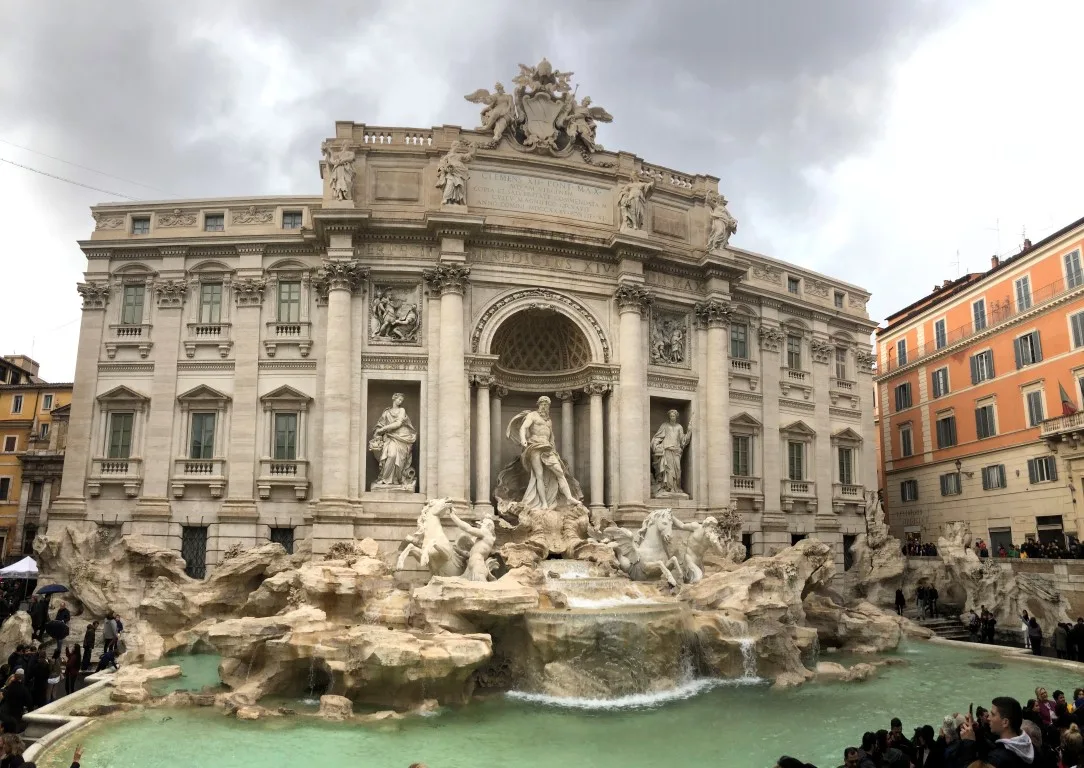 Image of the Trevi Fountain in Rome, one of the best day trips from Naples