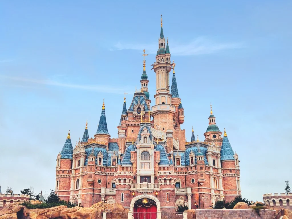 Image of the Cinderella Castle in Disneyland during a day trip from Palm Springs 