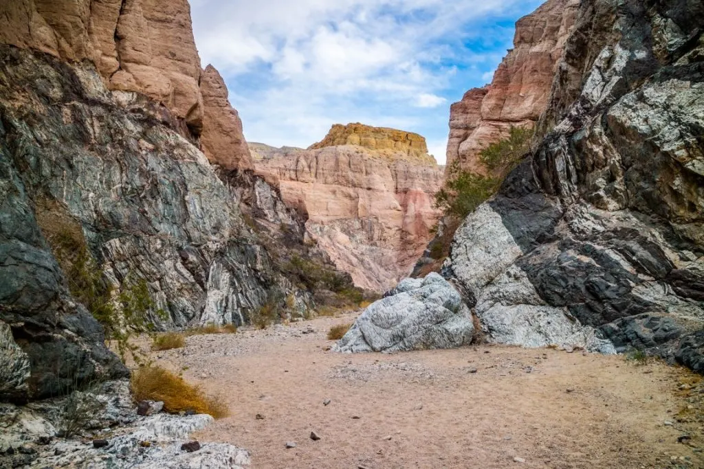 Image of Painted Canyon in California, inserted in a post about day trips from Palm Springs 