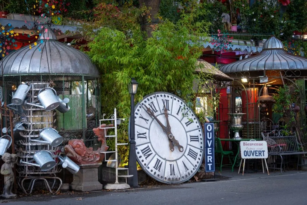 A street with vintage markets in Provence