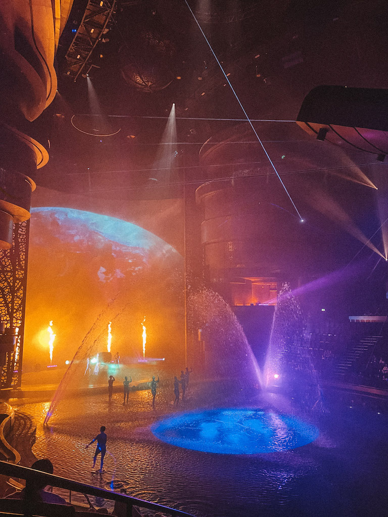 Aquatic stage at La Perle Show