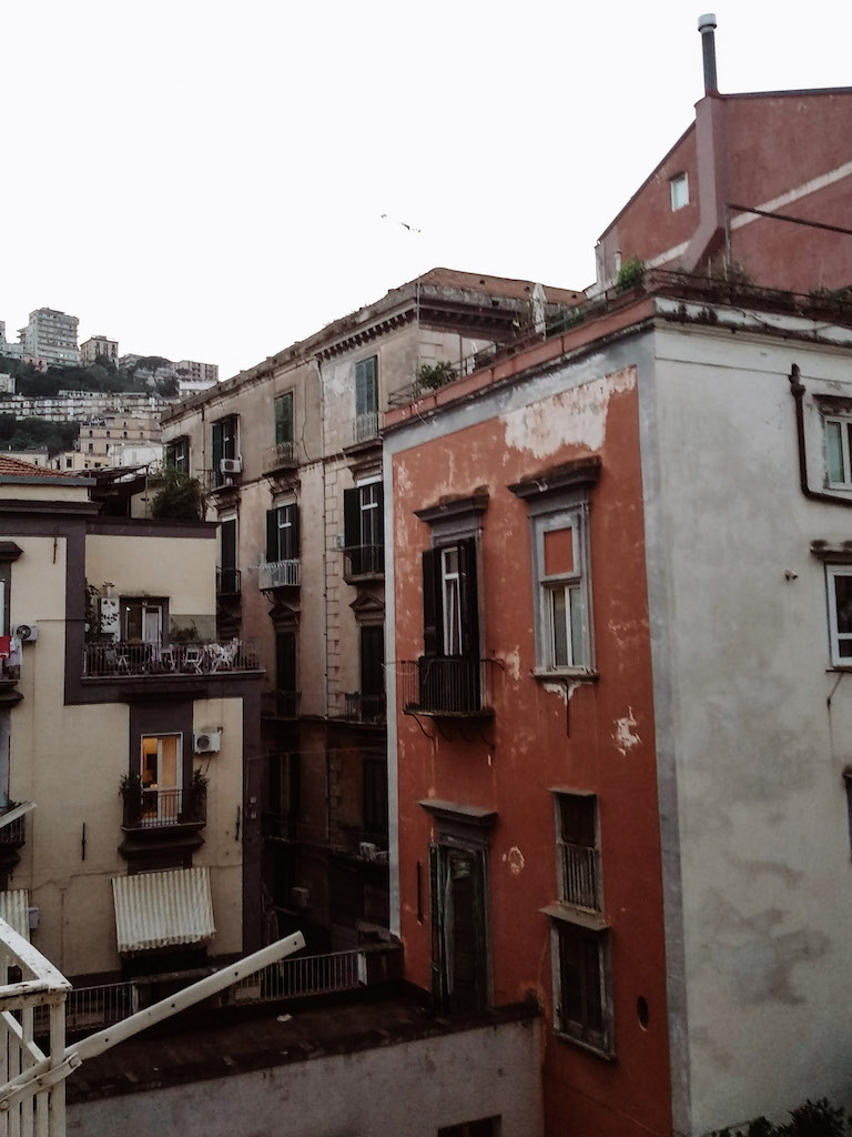 An image of old buildings in the Spanish Quarter of Naples