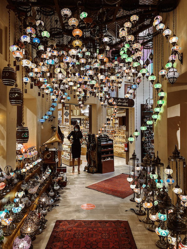 A shop of traditional lamps in Dubai